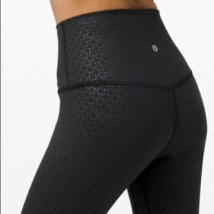 Lululemon Align Lattice Embossed 25” Leggings